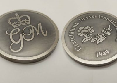 50_mm-es_ezüst_érem_ketoldals egymas melett keszek